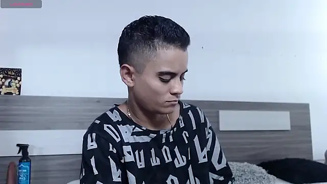 Snapshot of Liiamthompson chatting on 11/29/25, 09:59 Liiamthompson online show from 11/29/25, 09:59