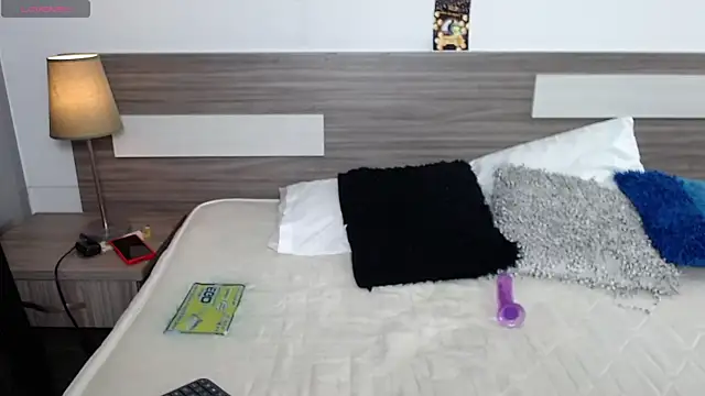 Snapshot of Liiamthompson chatting on 11/12/25, 06:56 Liiamthompson online show from 11/12/25, 06:56