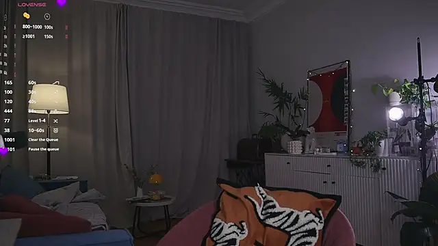 WhiteAnni online show from 12/17/25, 04:28