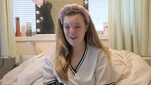 Demi WelshX online show from 11/20/25, 09:54