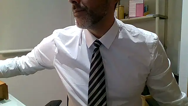 Snapshot of 66MA69 chatting on 12/04/25, 05:01 66MA69 online show from 12/04/25, 05:01