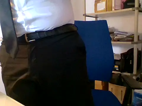 Snapshot of 66MA69 chatting on 10/19/25, 09:45 66MA69 online show from 10/19/25, 09:45