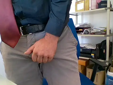 Snapshot of 66MA69 chatting on 10/17/25, 11:12 66MA69 online show from 10/17/25, 11:12