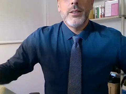 Snapshot of 66MA69 chatting on 09/11/25, 12:49 66MA69 online show from 09/11/25, 12:49