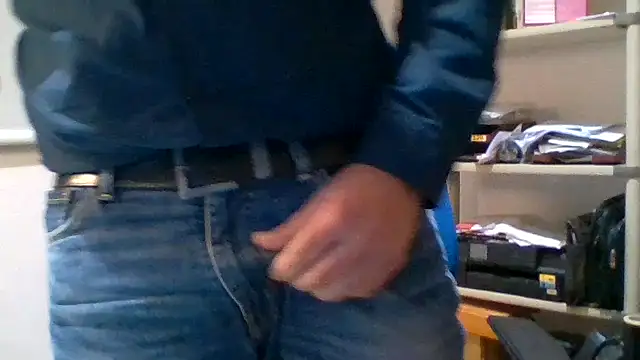 Snapshot of 66MA69 chatting on 11/10/25, 09:42 66MA69 online show from 11/10/25, 09:42