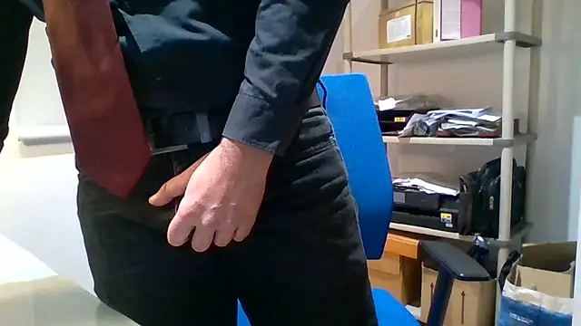 Snapshot of 66MA69 chatting on 10/24/25, 05:01 66MA69 online show from 10/24/25, 05:01