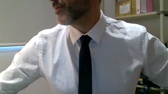 Snapshot of 66MA69 chatting on 11/02/25, 09:36 66MA69 online show from 11/02/25, 09:36