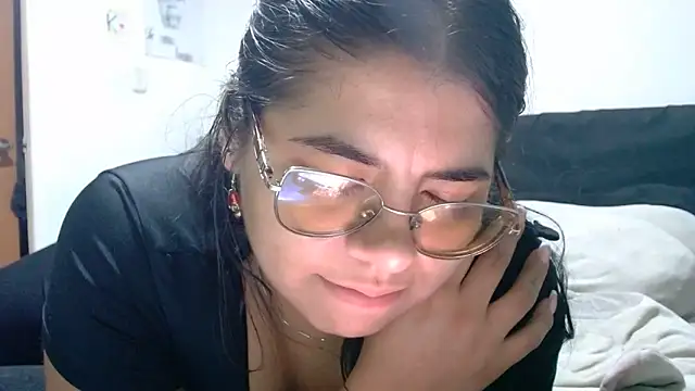 Snapshot of viccky_vick chatting on 06/18/26, 12:42 viccky vick online show from 06/18/26, 12:42