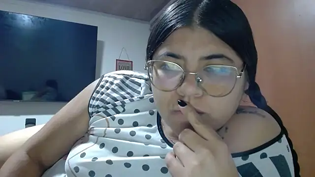 viccky vick online show from 11/11/25, 01:55