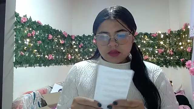 viccky vick online show from 11/23/25, 01:37