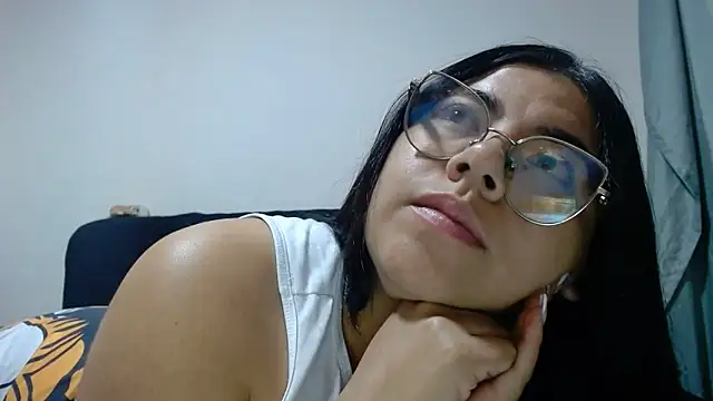 Snapshot of viccky_vick chatting on 06/21/26, 04:18 viccky vick online show from 06/21/26, 04:18