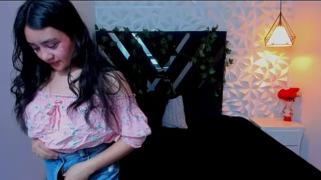 Lucy Harris online show from 03/20/25, 03:45