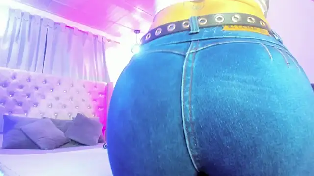 nicolee millerr online show from 01/15/26, 12:41