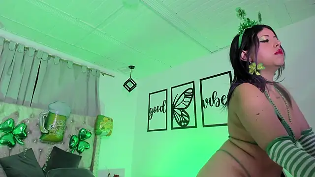 nicolee millerr online show from 03/17/26, 12:41