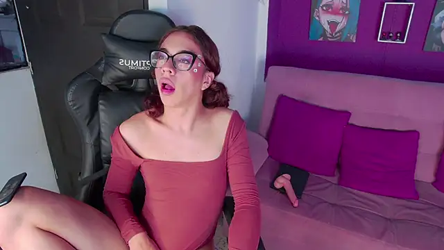 Snapshot of AuroraStartrainn chatting on 02/21/25, 04:48 AuroraStartrainn online show from 02/21/25, 04:48