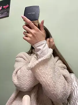 Snapshot of Anya-Ray chatting on 02/11/25, 12:15 Anya-Ray online show from 02/11/25, 12:15