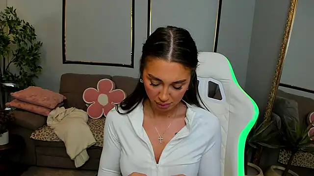 Anya-Ray online show from 03/28/26, 01:45