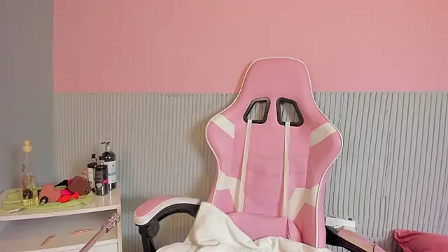 yeikafoxy online show from 03/27/26, 11:44