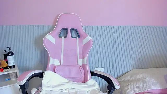 yeikafoxy online show from 02/20/26, 11:23