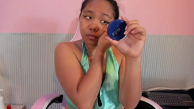 yeikafoxy online show from 11/21/25, 11:42