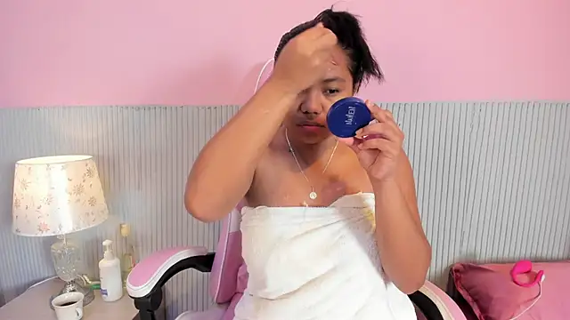 yeikafoxy online show from 10/30/25, 11:19