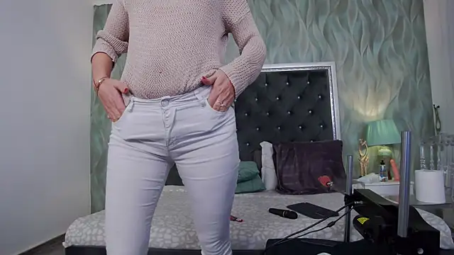 Snapshot of LissaAnn chatting on 03/01/26, 04:01 LissaAnn online show from 03/01/26, 04:01