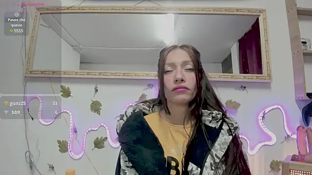 Snapshot of IZZY_BEAUTIFUL chatting on 02/27/25, 09:29 IZZY BEAUTIFUL online show from 02/27/25, 09:29