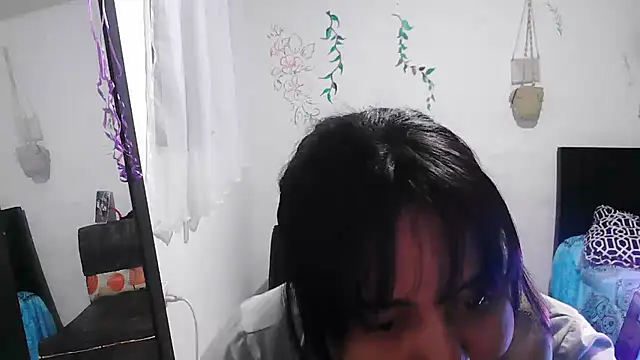 alexandraluv online show from 10/19/25, 10:01