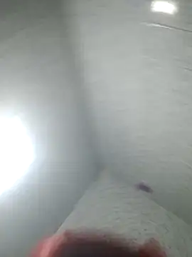 Snapshot of alexandraluv chatting on 01/06/26, 08:35 alexandraluv online show from 01/06/26, 08:35