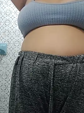 alexandraluv online show from 10/05/25, 04:42