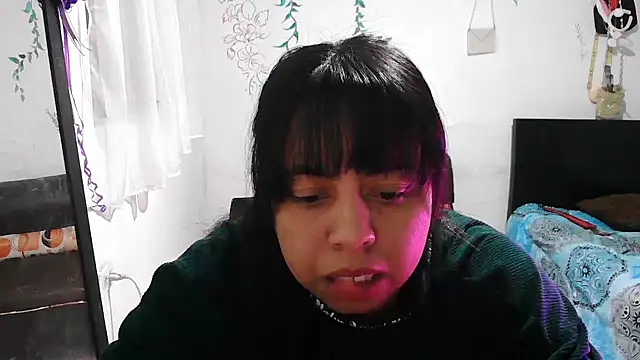 alexandraluv online show from 10/17/25, 11:06