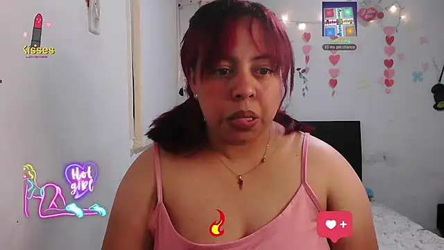 Snapshot of alexandraluv chatting on 03/03/26, 01:12 alexandraluv online show from 03/03/26, 01:12