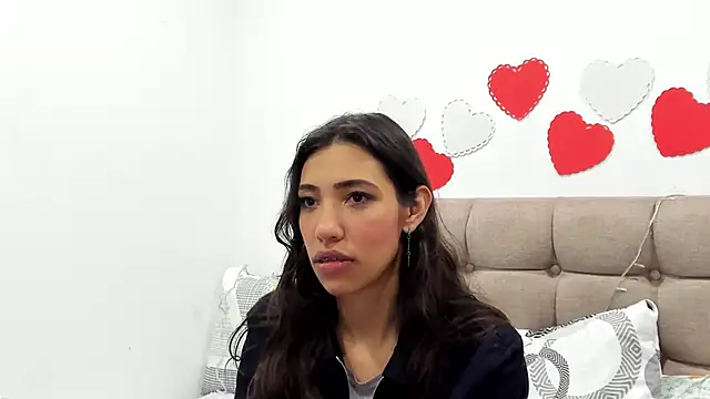 Snapshot of Miss_veronicaa2 chatting on 02/15/25, 09:39 Miss veronicaa2 online show from 02/15/25, 09:39