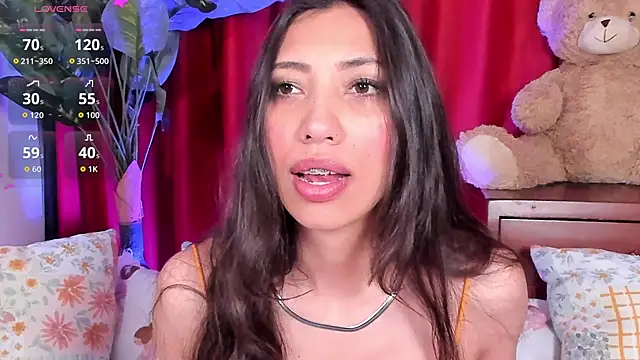 Snapshot of Miss_veronicaa2 chatting on 10/20/25, 01:22 Miss veronicaa2 online show from 10/20/25, 01:22