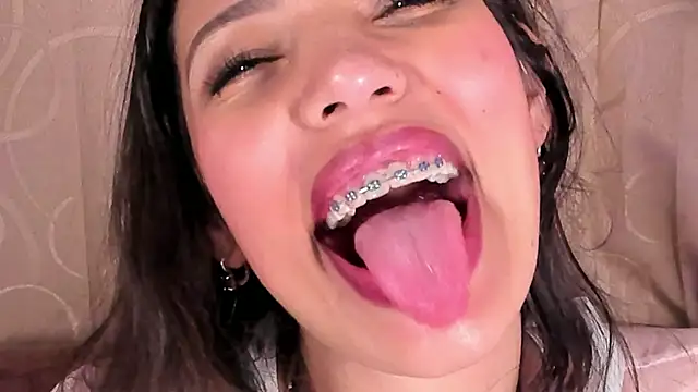 Miss veronicaa2 online show from 03/20/26, 12:50