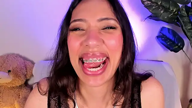 Miss veronicaa2 online show from 05/05/26, 01:14
