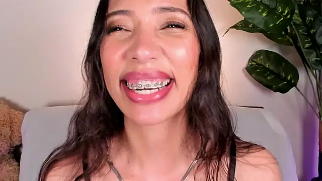 Miss veronicaa2 online show from 05/22/26, 01:20