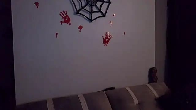 cruz815 online show from 10/26/25, 04:02