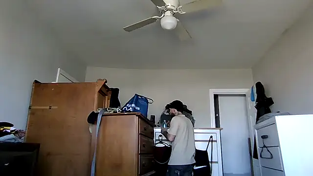 cruz815 online show from 04/04/26, 08:48