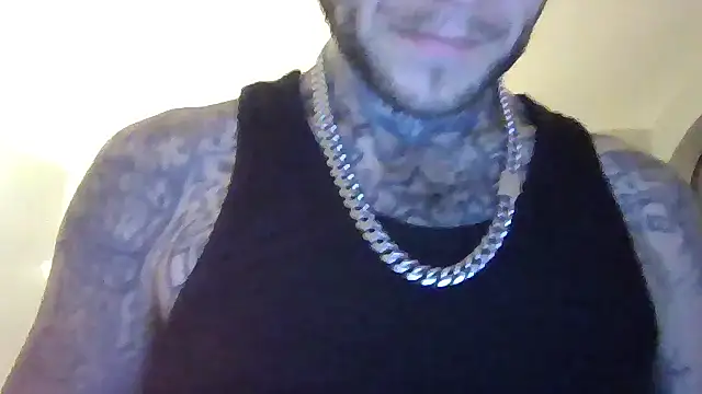 cruz815 online show from 12/04/25, 04:33