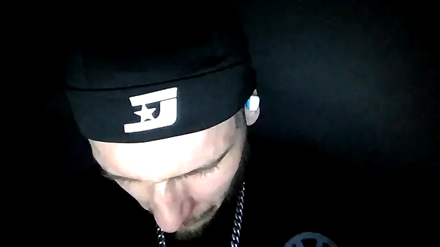 cruz815 online show from 04/08/26, 09:11