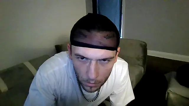 cruz815 online show from 11/28/25, 07:03