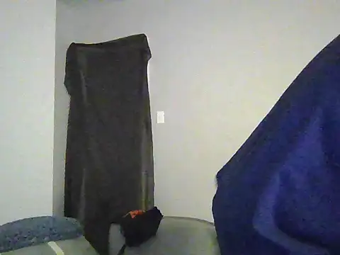 cruz815 online show from 11/18/25, 10:24