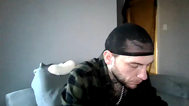 cruz815 online show from 12/16/25, 09:08