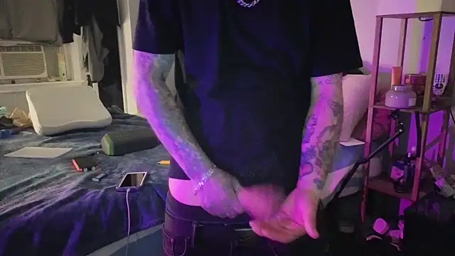 cruz815 online show from 04/12/26, 01:31