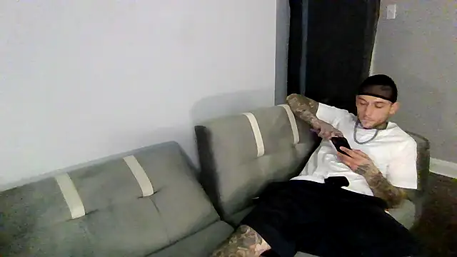 cruz815 online show from 11/26/25, 11:49