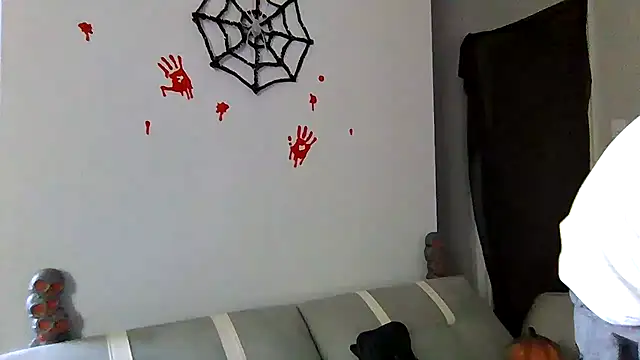 cruz815 online show from 10/25/25, 02:28