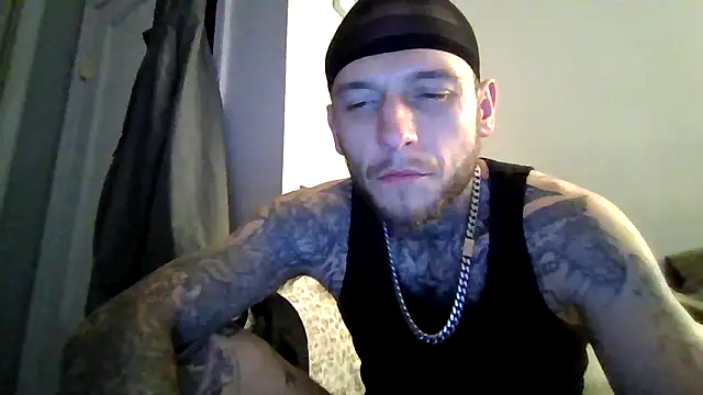 cruz815 online show from 05/18/26, 02:44