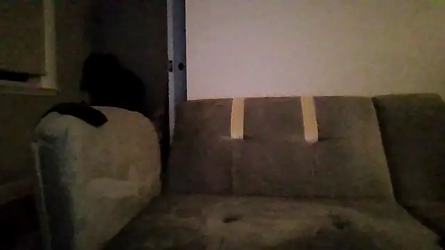 Snapshot of cruz815 chatting on 10/11/25, 02:12 cruz815 online show from 10/11/25, 02:12