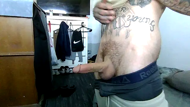 cruz815 online show from 04/15/26, 08:42